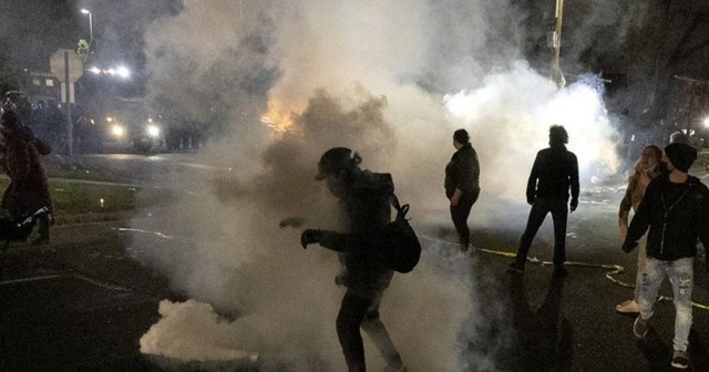 ABD polisi siyahi genci öldürdü, protestocular sokaklara indi